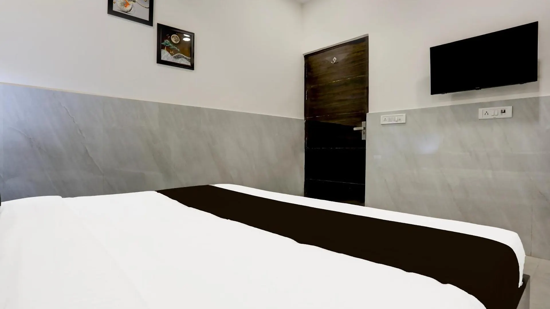 Hotel O Amazing House Delhi   Delhi (National Capital Territory of India)